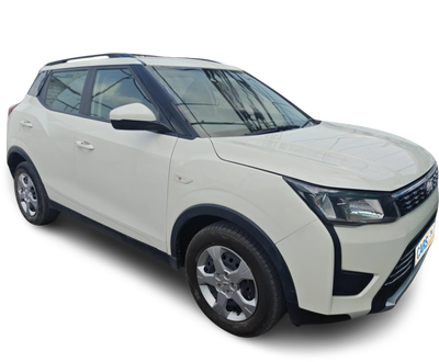 Mahindra XUV300-img